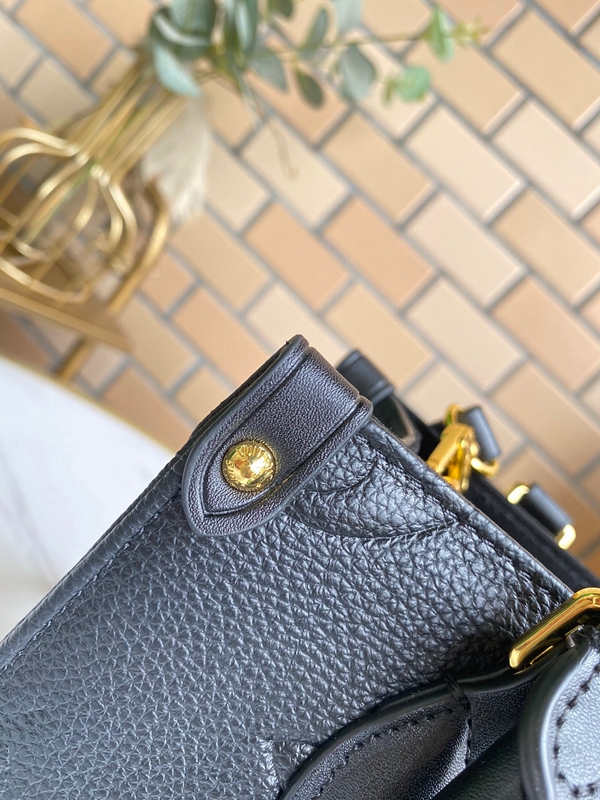 ルイヴィトンバッグ素材ディテール